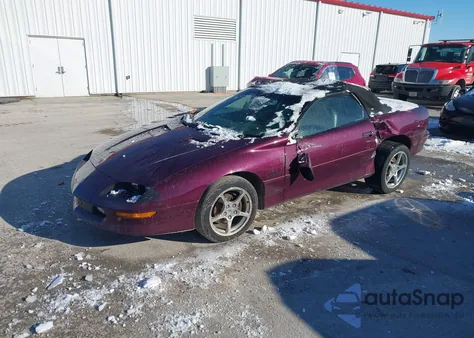 1995 Chevrolet Camaro Z28 z USA, uszkodzony, nr VIN 2G1FP32P0S2131442